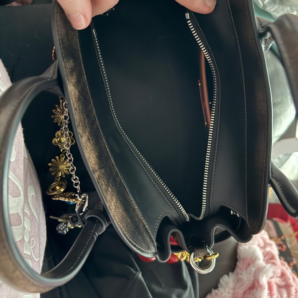 Coach Empire 28 in Loved Leather - Picture 7 of 7